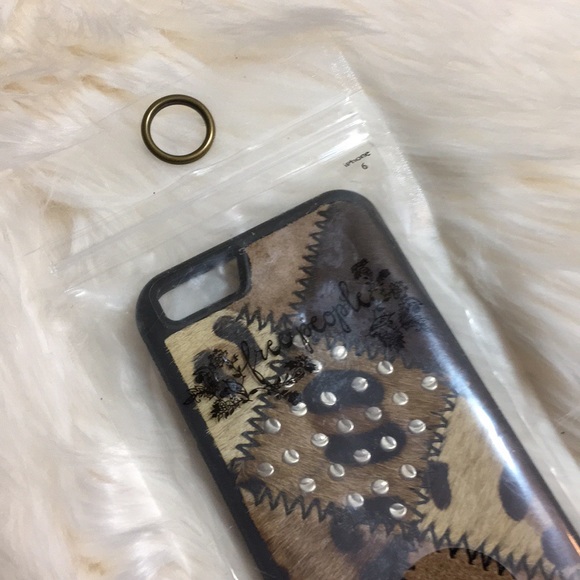 Free People Leopard IPhone 6 Case/Cellphone Cover - Picture 6 of 6